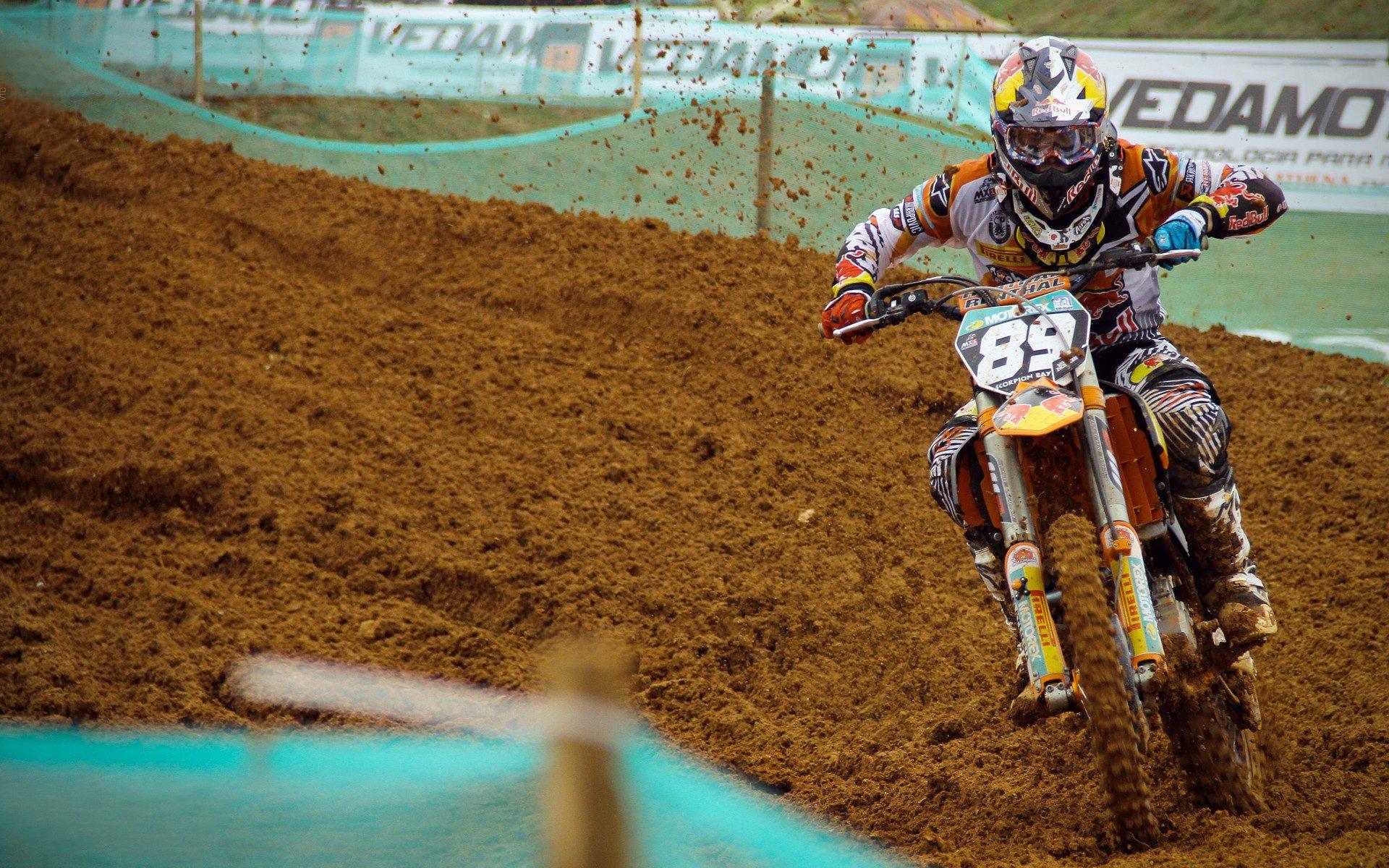 加图索笑谈往事引热议，卡纳瓦罗靠发胶进世界杯？我当年可是在战壕里拼命